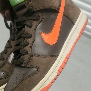 Nike Women's Sneakers in Brown and Orange